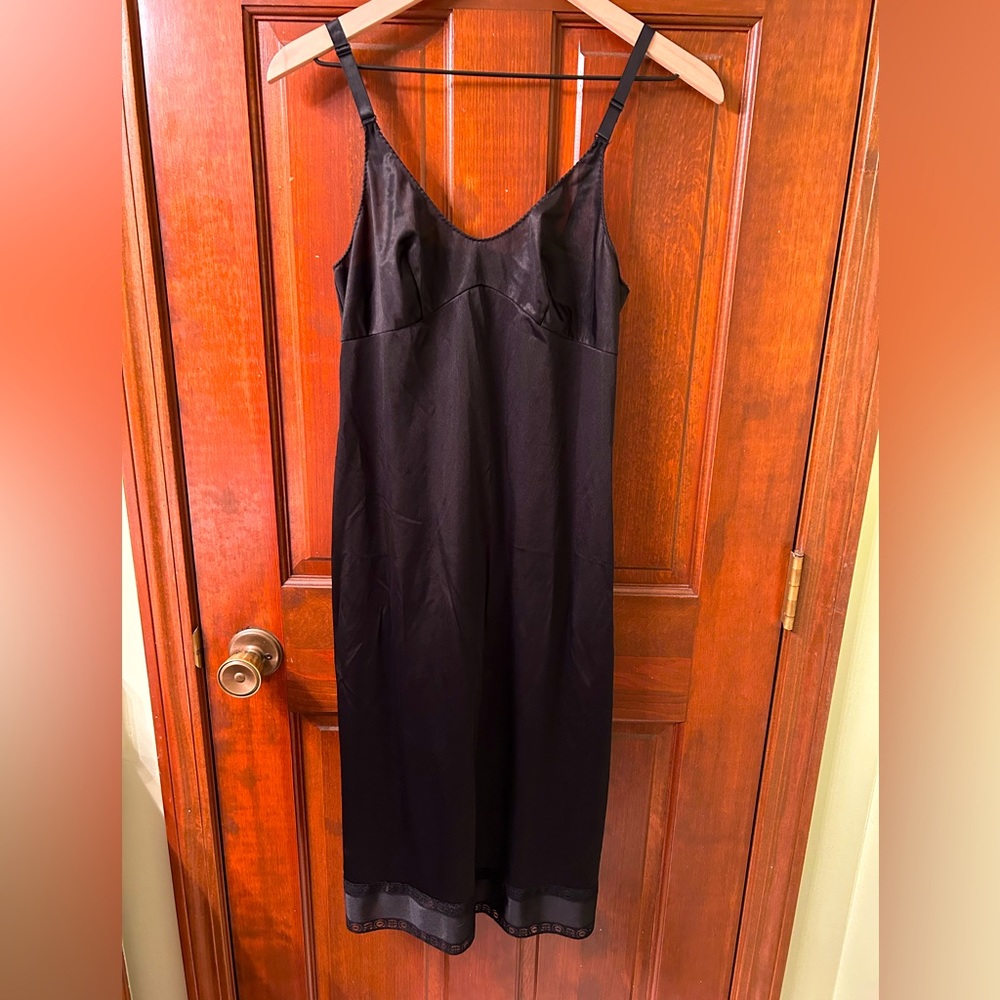 VTG Black Nylon Full Slip with lace trim. By Sears, Size 34. Pretty!!!!